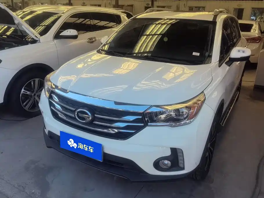 GAC Trumpchi GS4 2015 — фото 1
