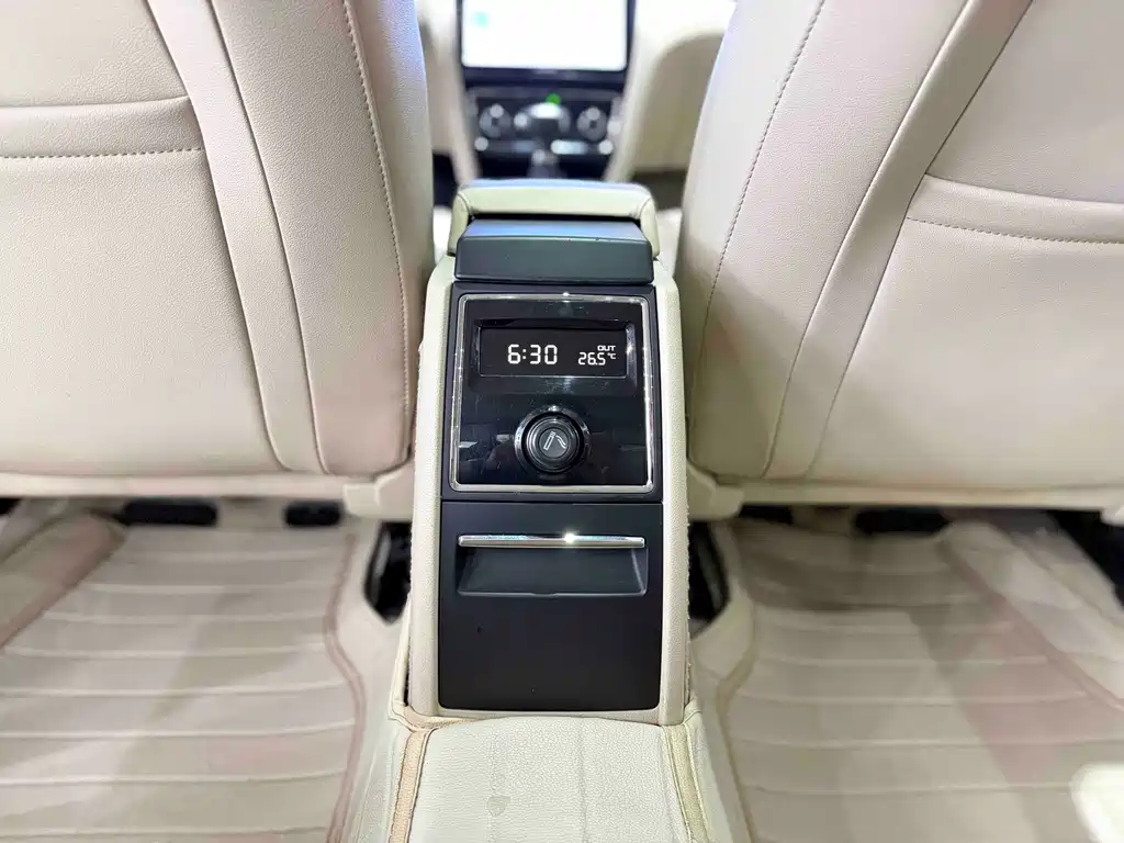 Skoda Superb 2012 — фото 10