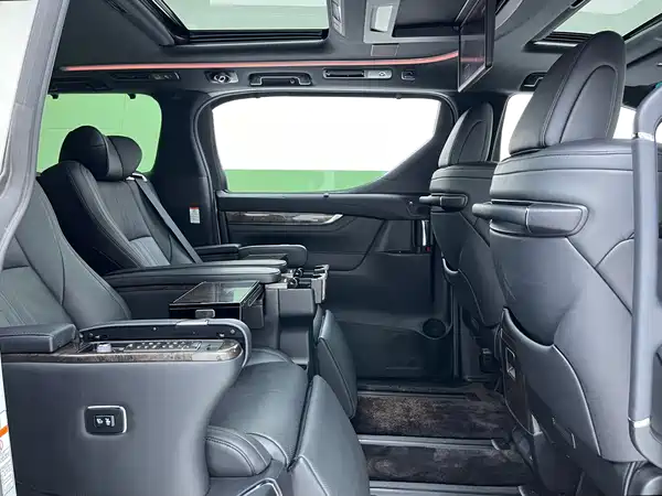 Toyota Vellfire 2021