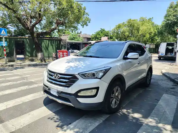 Hyundai Santa Fe 2013