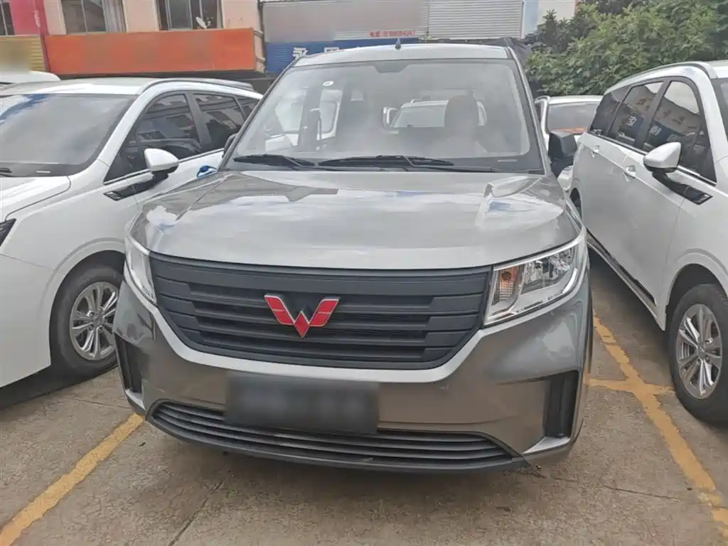 Wuling Hongguang PLUS 2024 — фото 3