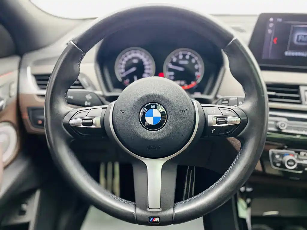 BMW X2 2021 — фото 8