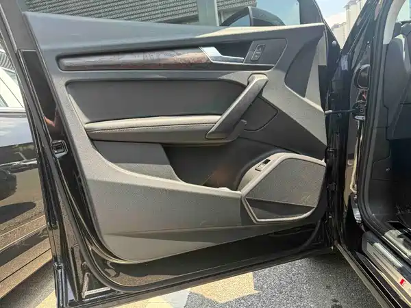 Audi Q5L 2019