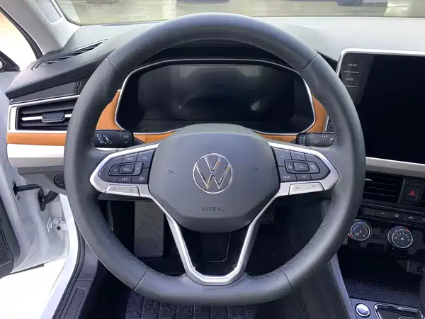 Volkswagen Bora 2023