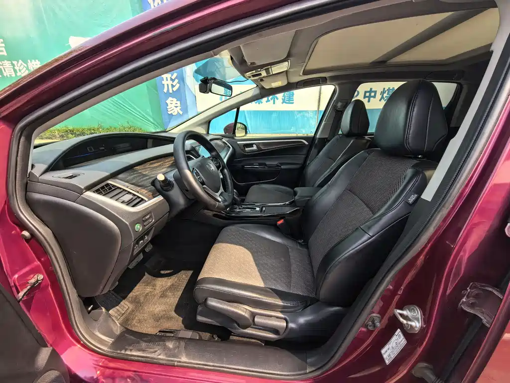 Honda Jade 2017 — фото 5