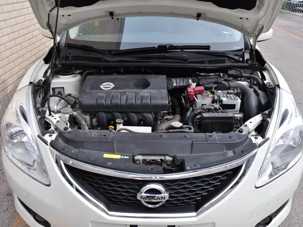 Nissan Tiida 2016 — фото 12