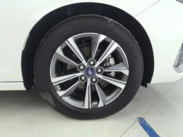 Ford Escort 2021
