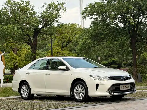 Toyota Camry 2016