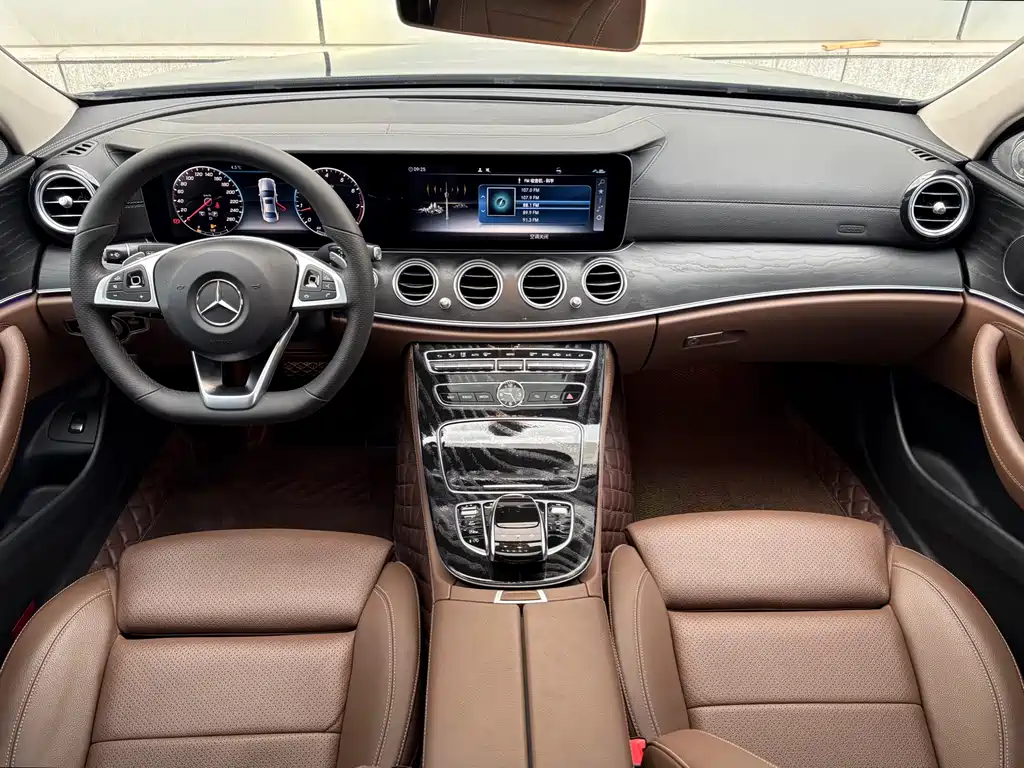 Mercedes-Benz E-Class 2018 — фото 9