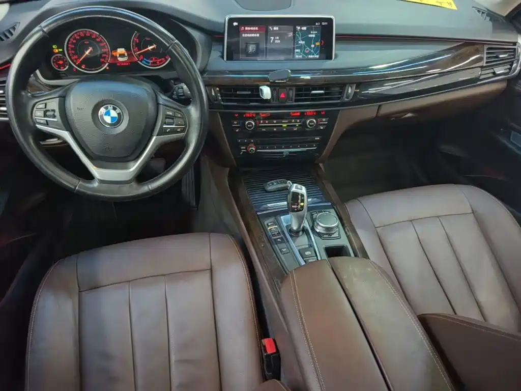 BMW X5 2018 — фото 10