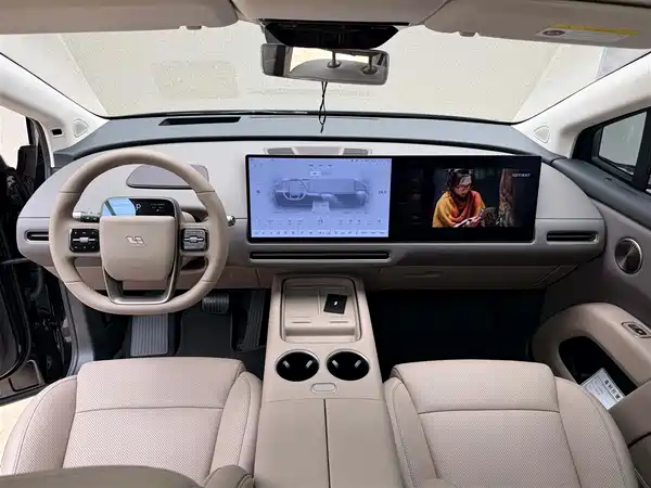 Li Auto i8 2026