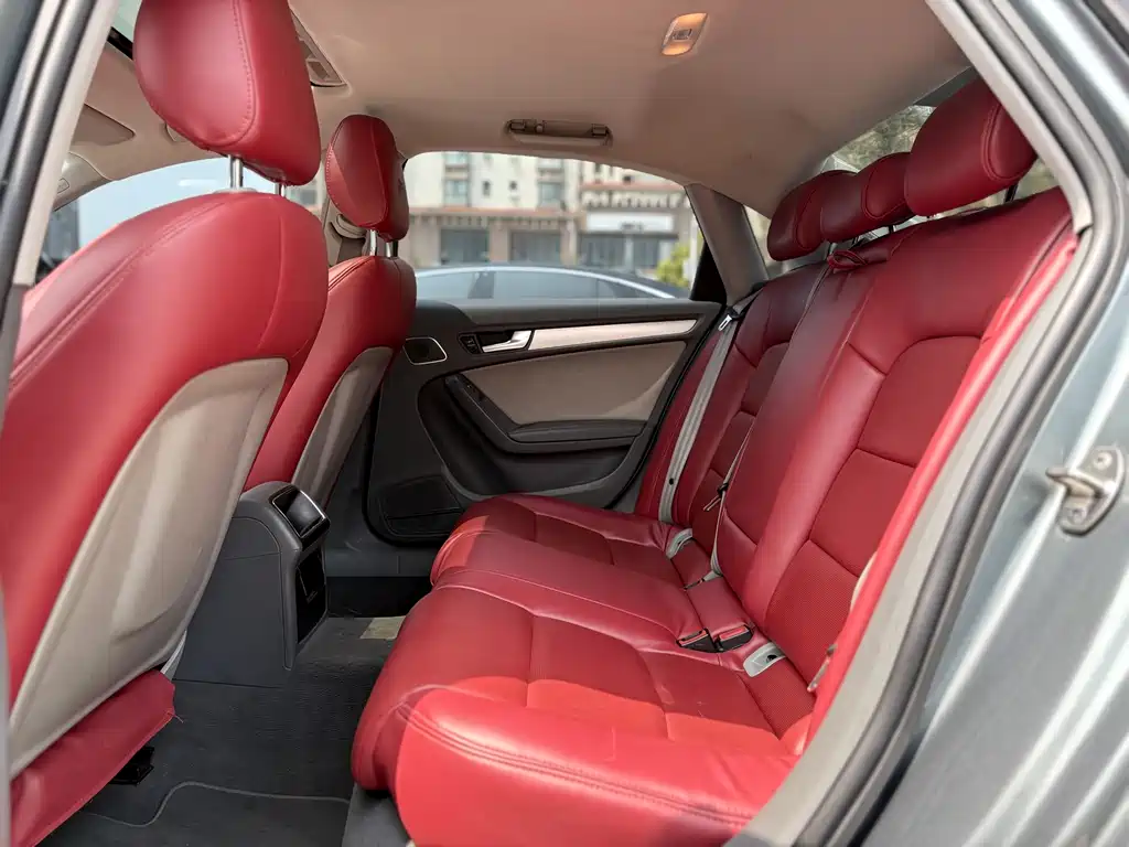 Audi A4L 2012