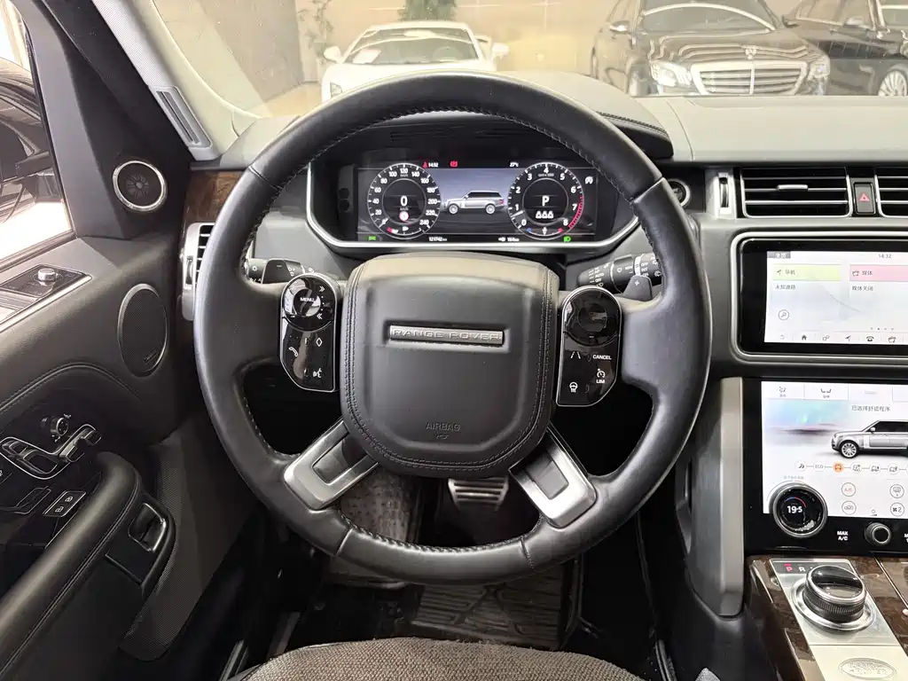Land Rover Range Rover 2021 — фото 12
