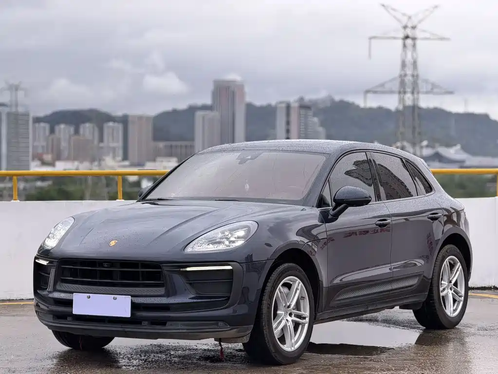 Porsche Macan 2022 — фото 1