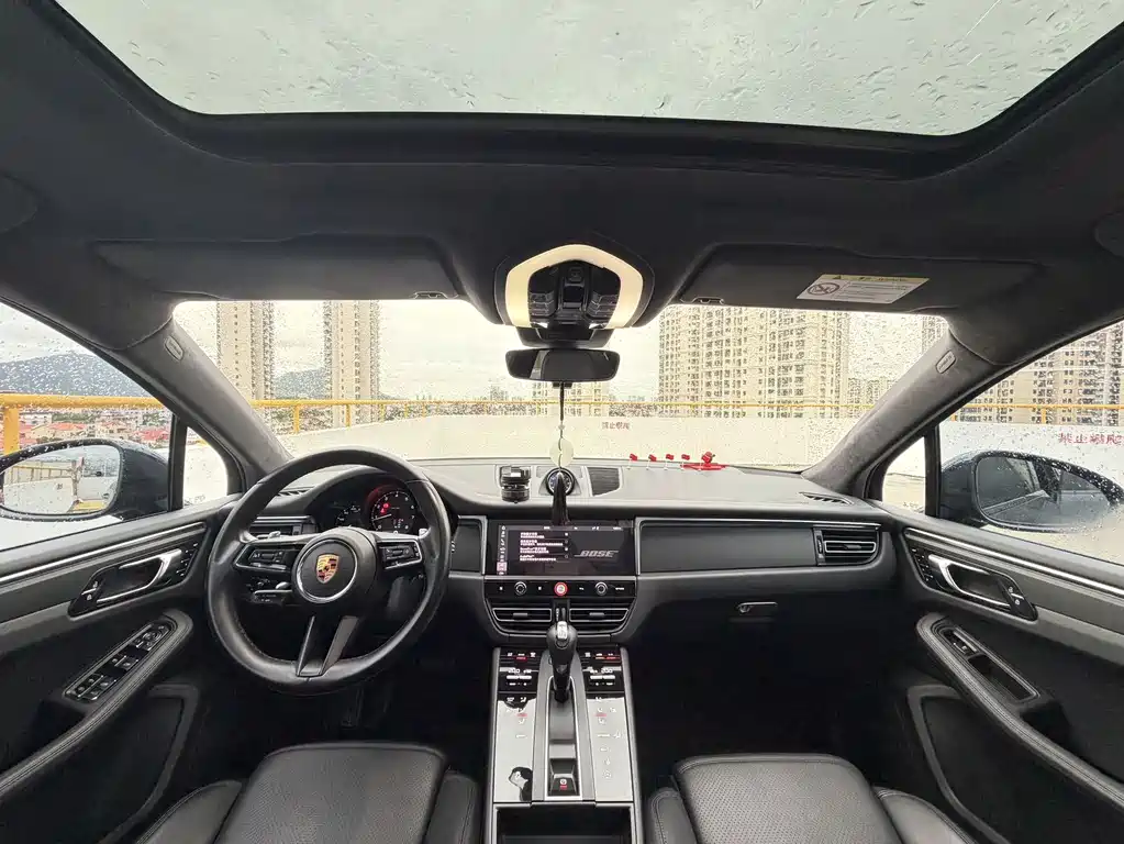 Porsche Macan 2022 — фото 15