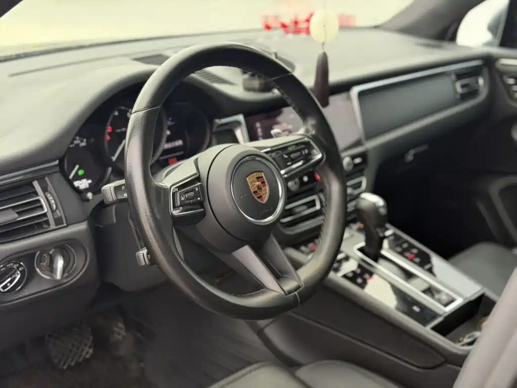 Porsche Macan 2022 — фото 11