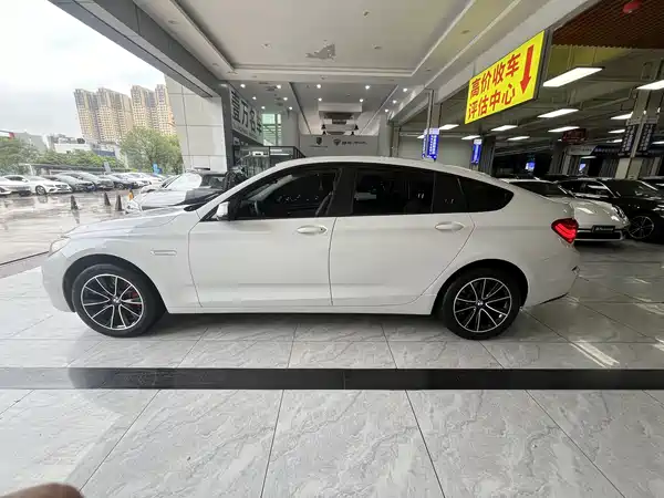 BMW 5 Series GT 2017