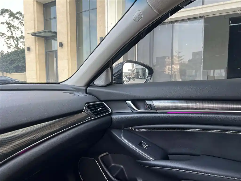 Honda Accord 2022 — фото 20