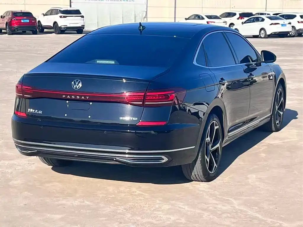 Volkswagen Passat 2022 — фото 6