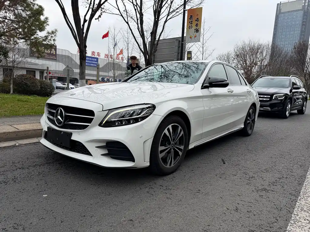 Mercedes-Benz C-Class 2019 — фото 1