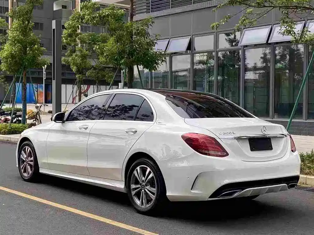 Mercedes-Benz C-Class 2018 — фото 9