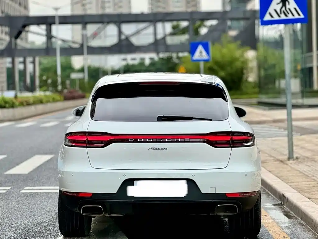 Porsche Macan 2021 — фото 14