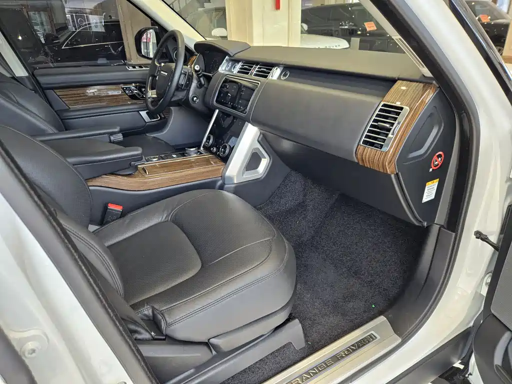 Land Rover Range Rover 2018 — фото 10