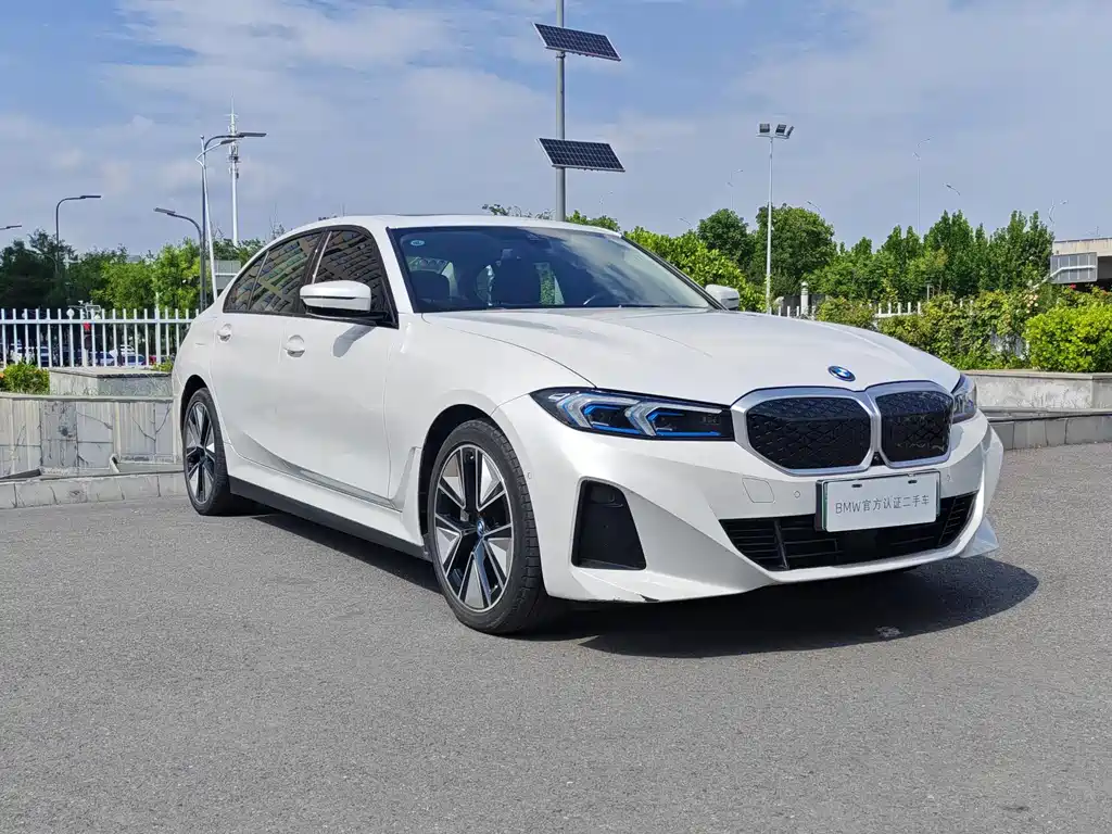 BMW i3 2024 — фото 3