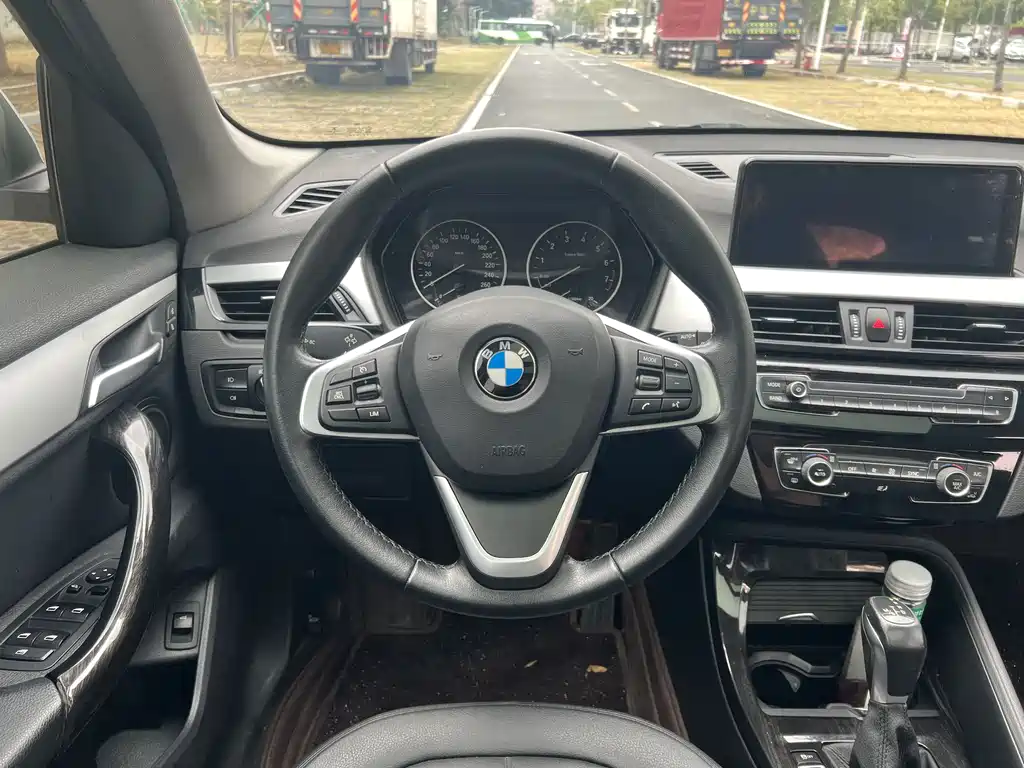BMW X1 2018 — фото 18