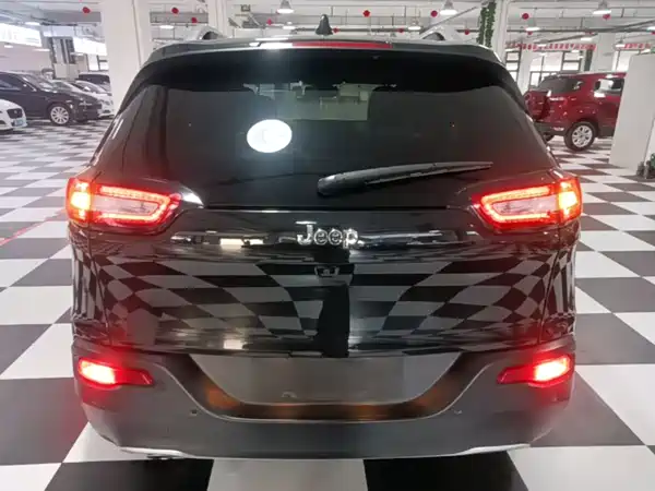 Jeep Cherokee 2018