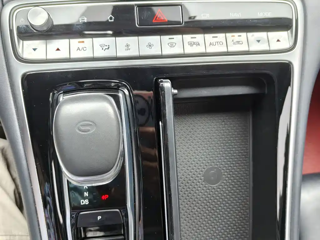 GAC Motor Trumpchi M8 2022 — фото 19