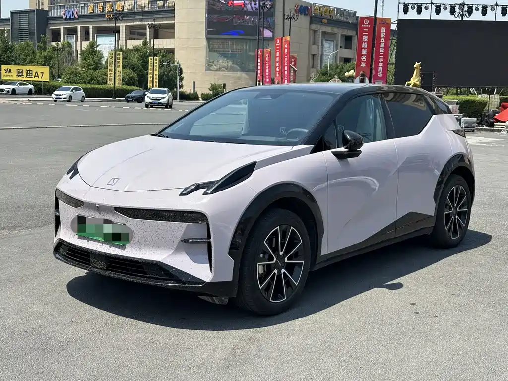 Zeekr X 2024