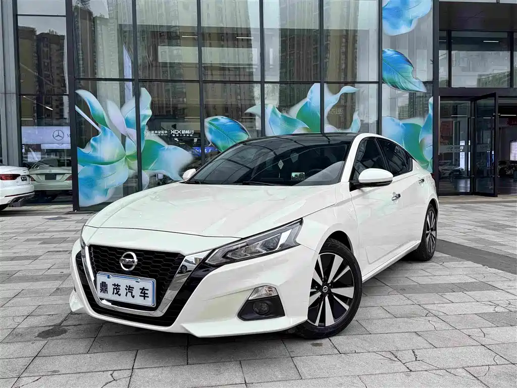 Nissan Teana 2022 — фото 1