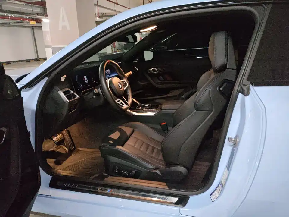 BMW M240i 2025