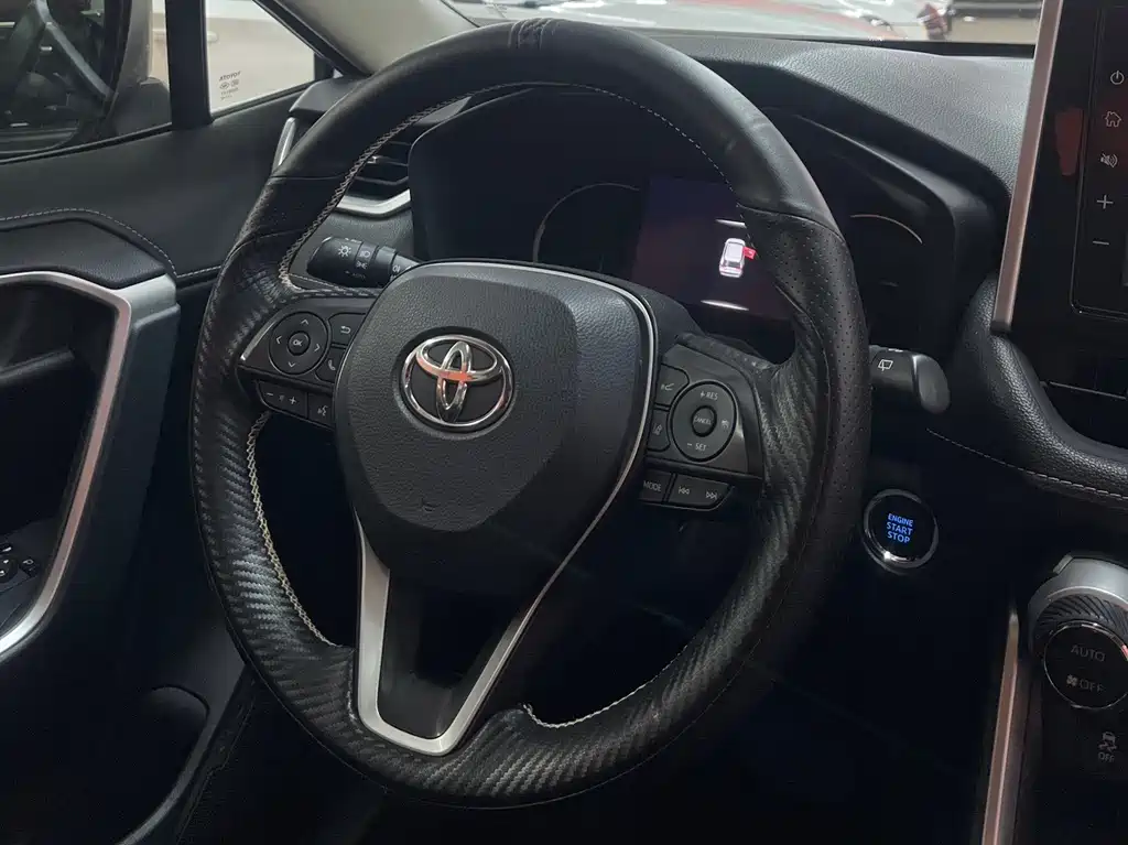 Toyota RAV4 2020 — фото 15