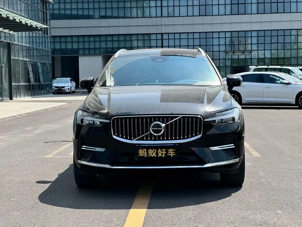 Volvo XC60 2024 — фото 2