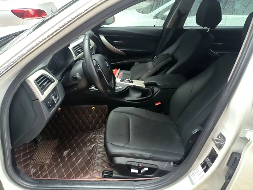 BMW 3 Series 2016 — фото 15