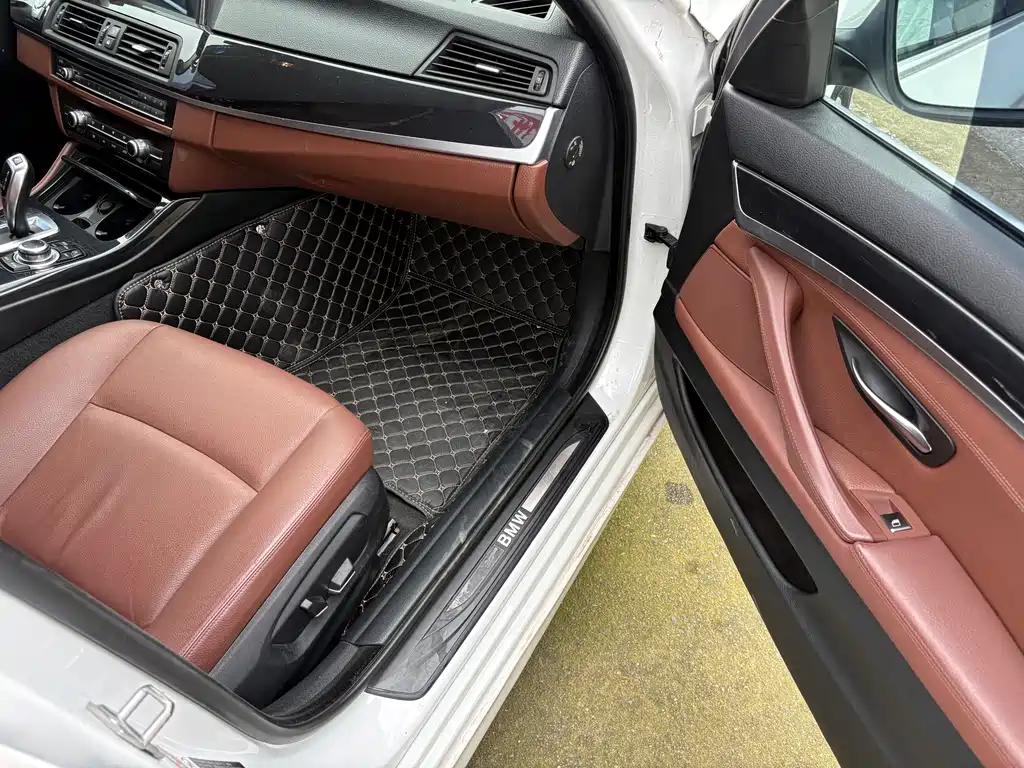 BMW 5 Series 2015 — фото 10