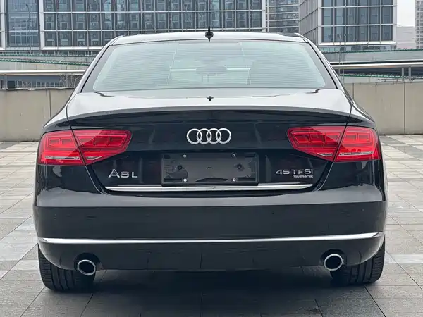 Audi A8 2014