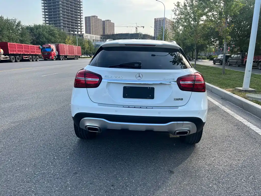 Mercedes-Benz GLA 2017 — фото 18