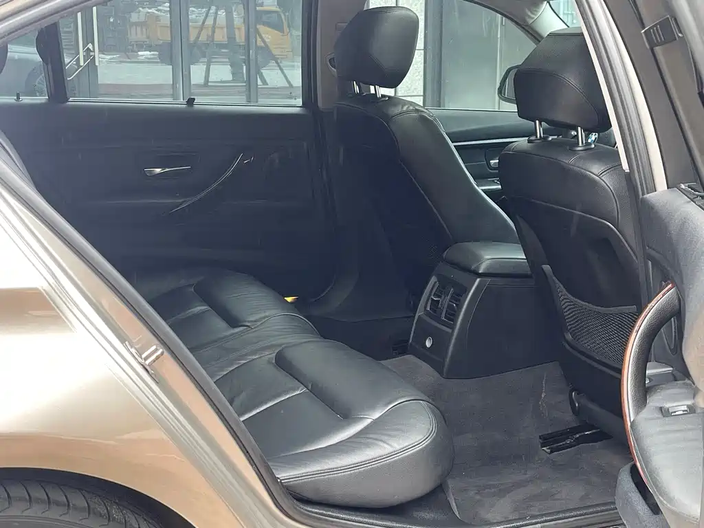 BMW 3 Series 2013 — фото 10