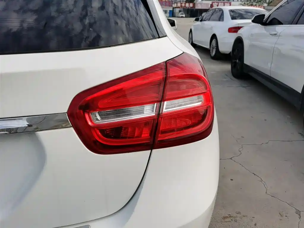 Mercedes-Benz GLA 2015 — фото 8