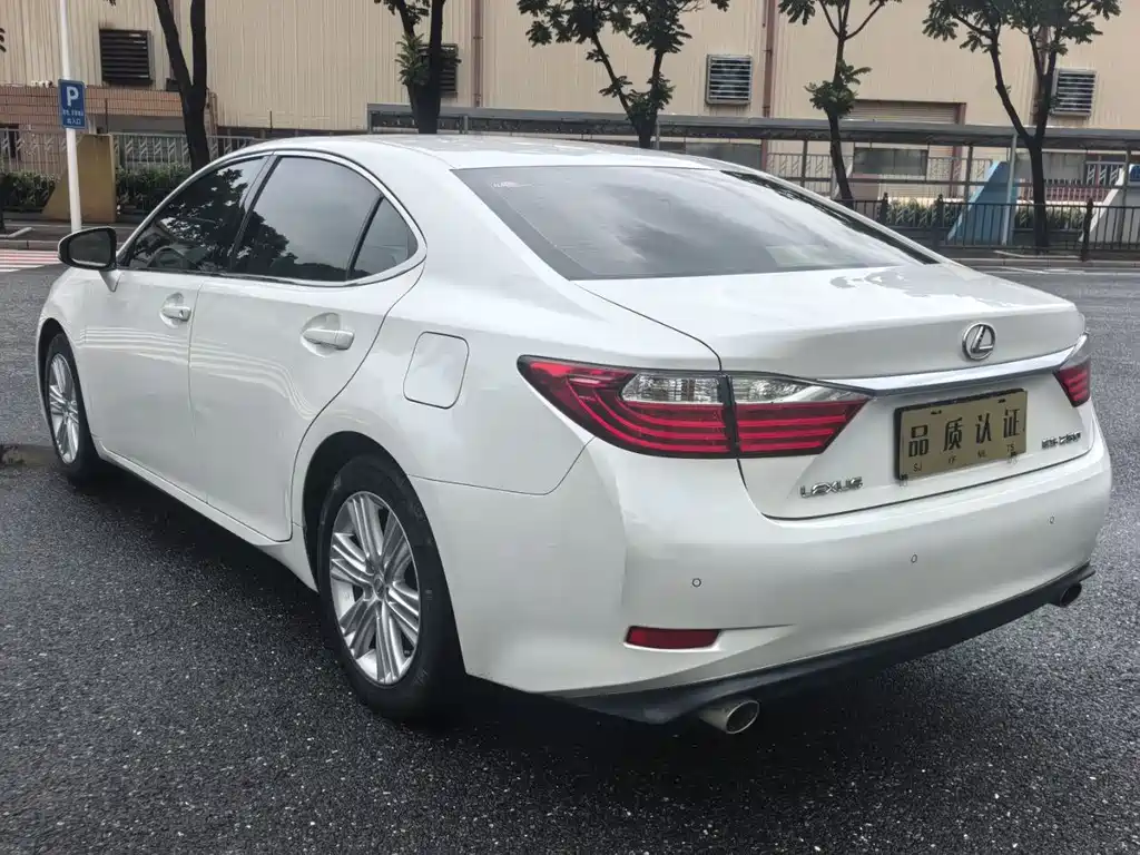 Lexus ES 2014