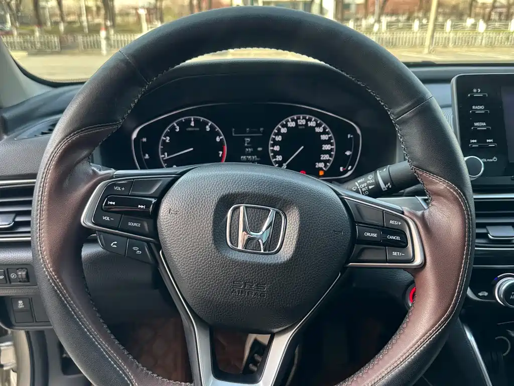 Honda Inspire 2021 — фото 10