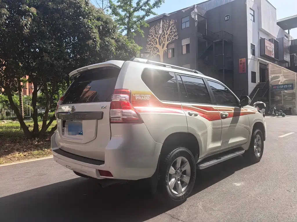 Toyota Prado 2016 — фото 9