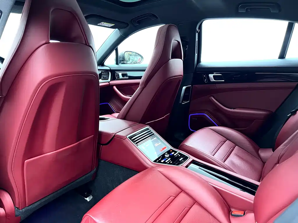 Porsche Panamera 2018 — фото 18
