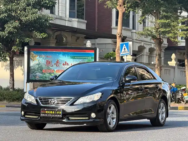 Toyota Reiz 2012
