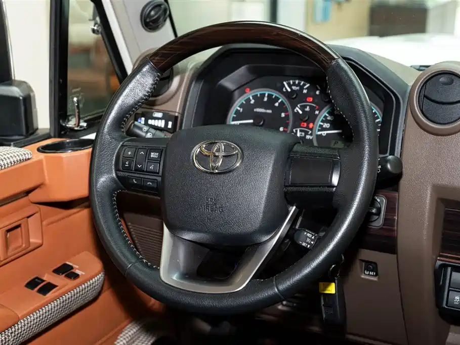 Toyota Land Cruiser 2025 — фото 15