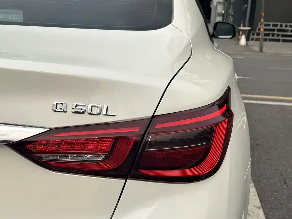 Infiniti Q50L 2020 — фото 10