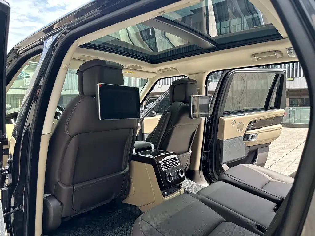 Land Rover Range Rover 2022 — фото 11
